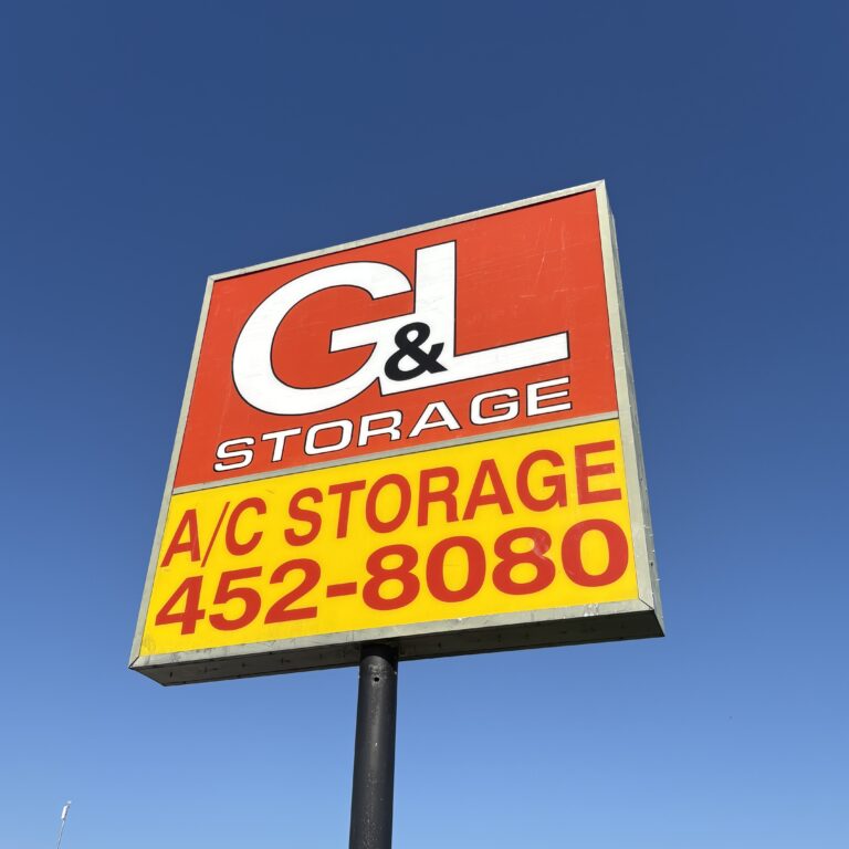 G and L sign