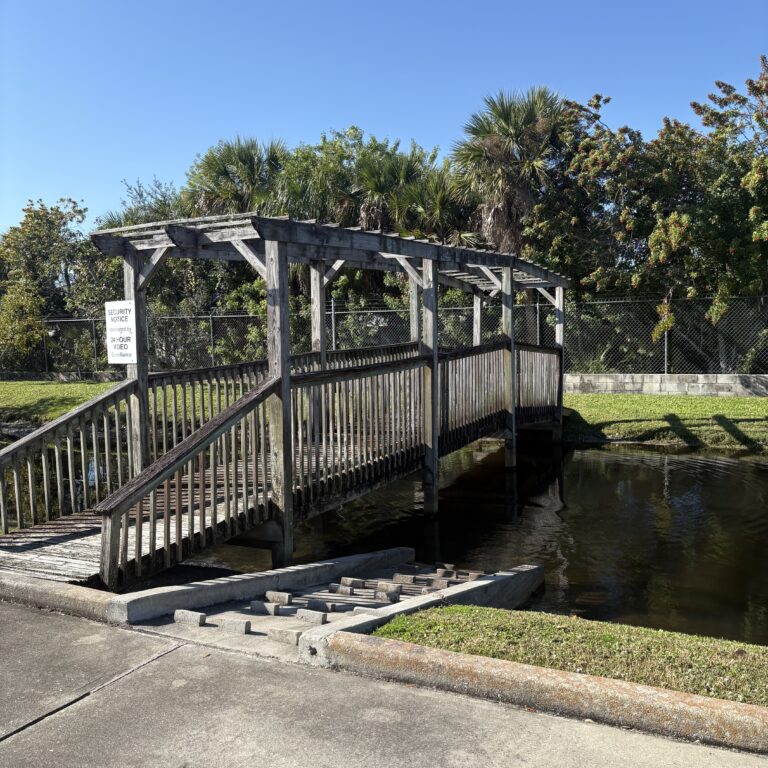 g and l bridge front